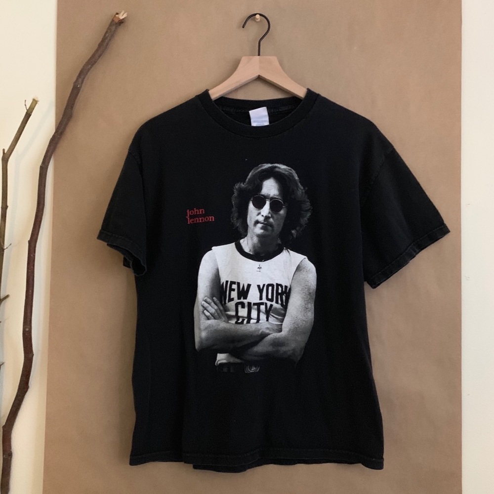 •vintage john lennon t-shirt•